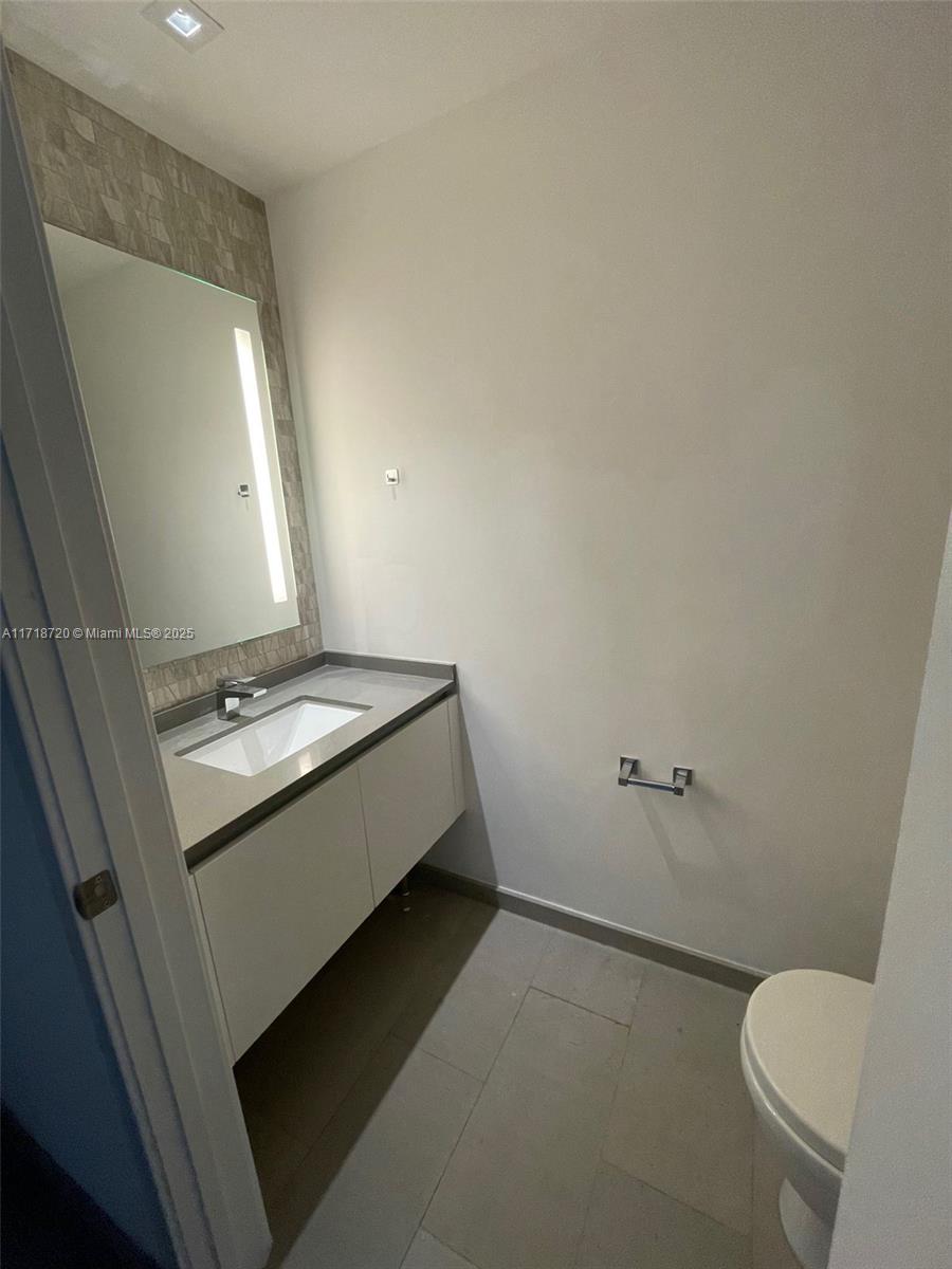 88 SW 7th St #1608, Miami FL 33130