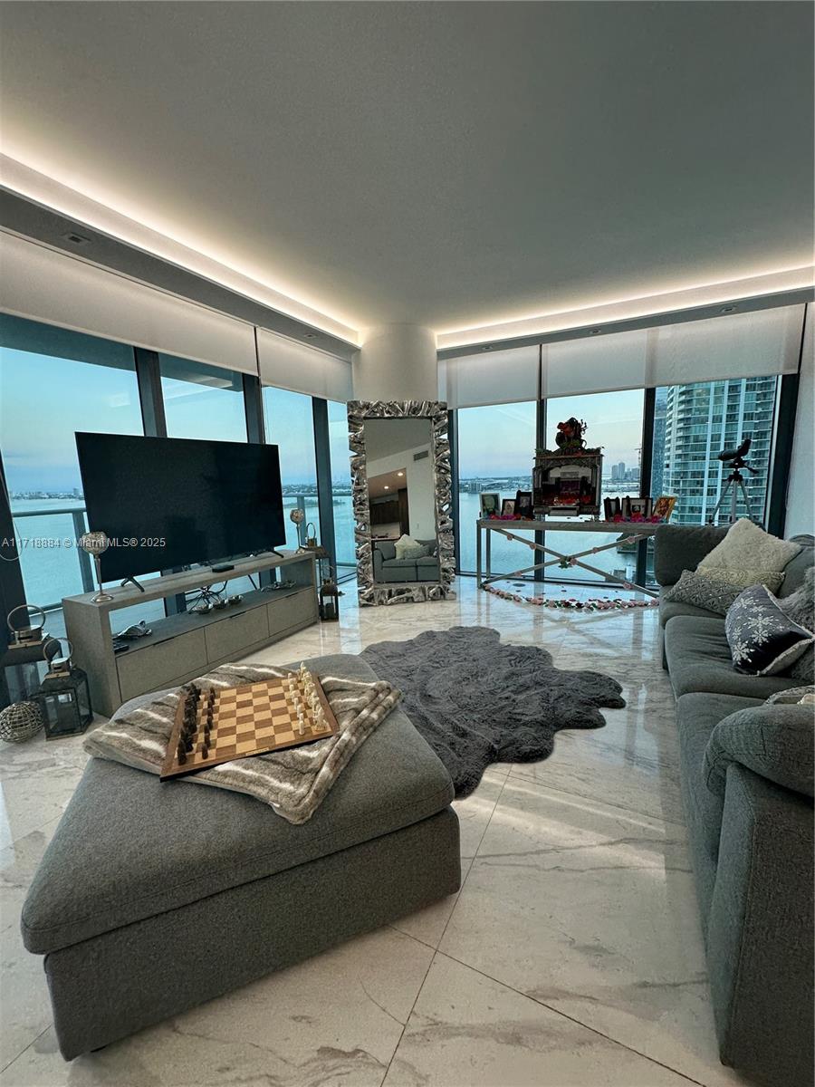3131 NE 7th Ave #2301, Miami FL 33137