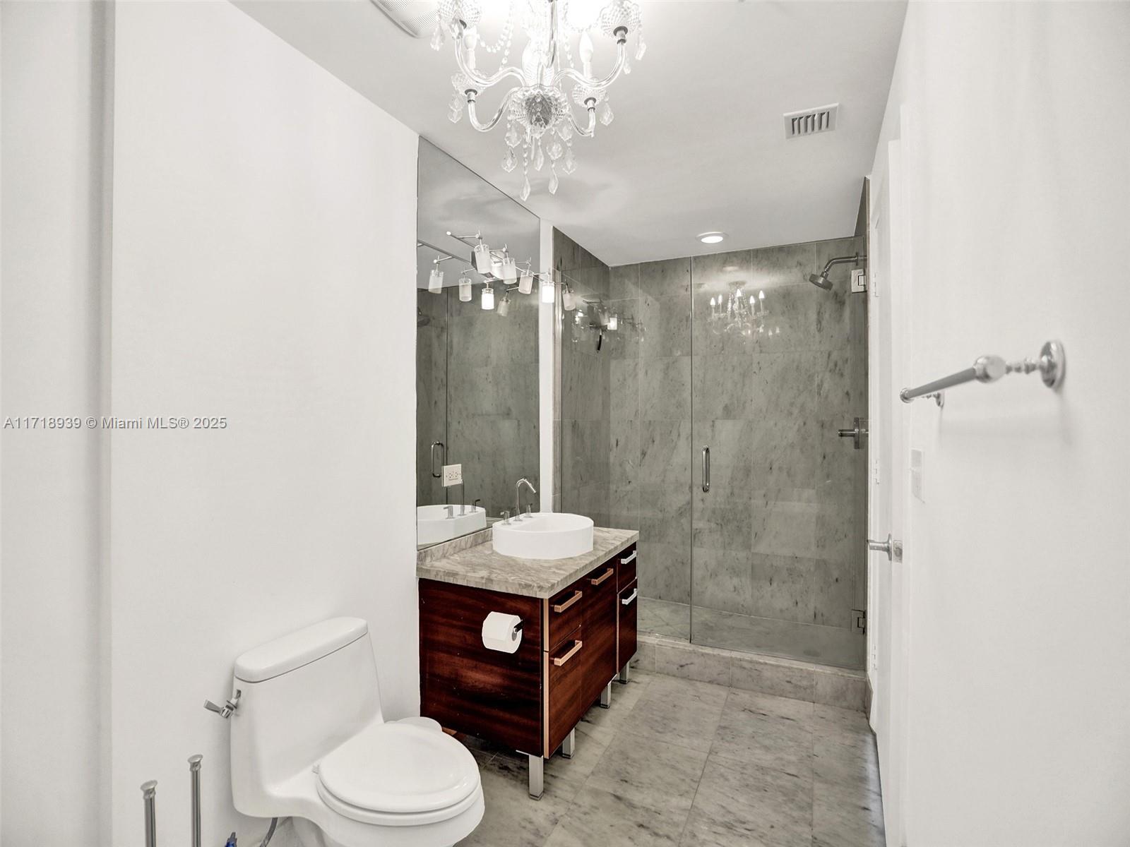 244 Biscayne Blvd #406, Miami FL 33132