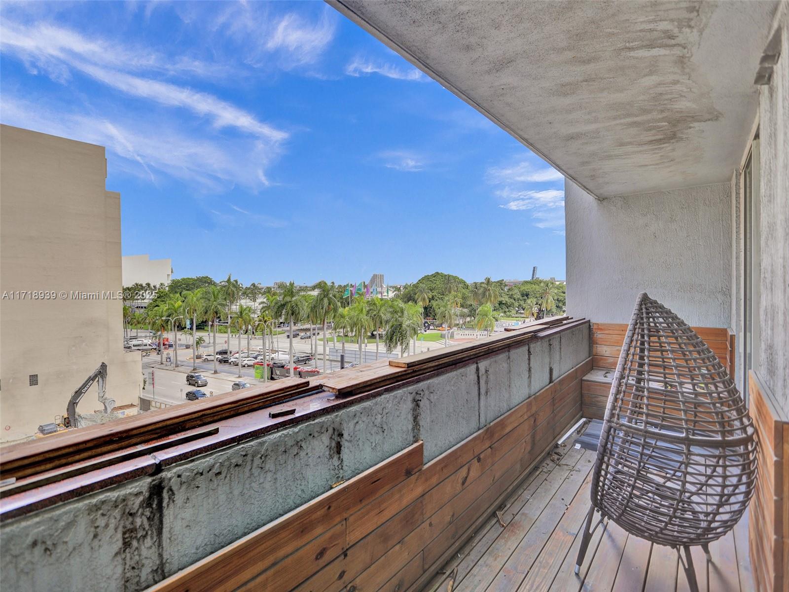 244 Biscayne Blvd #406, Miami FL 33132