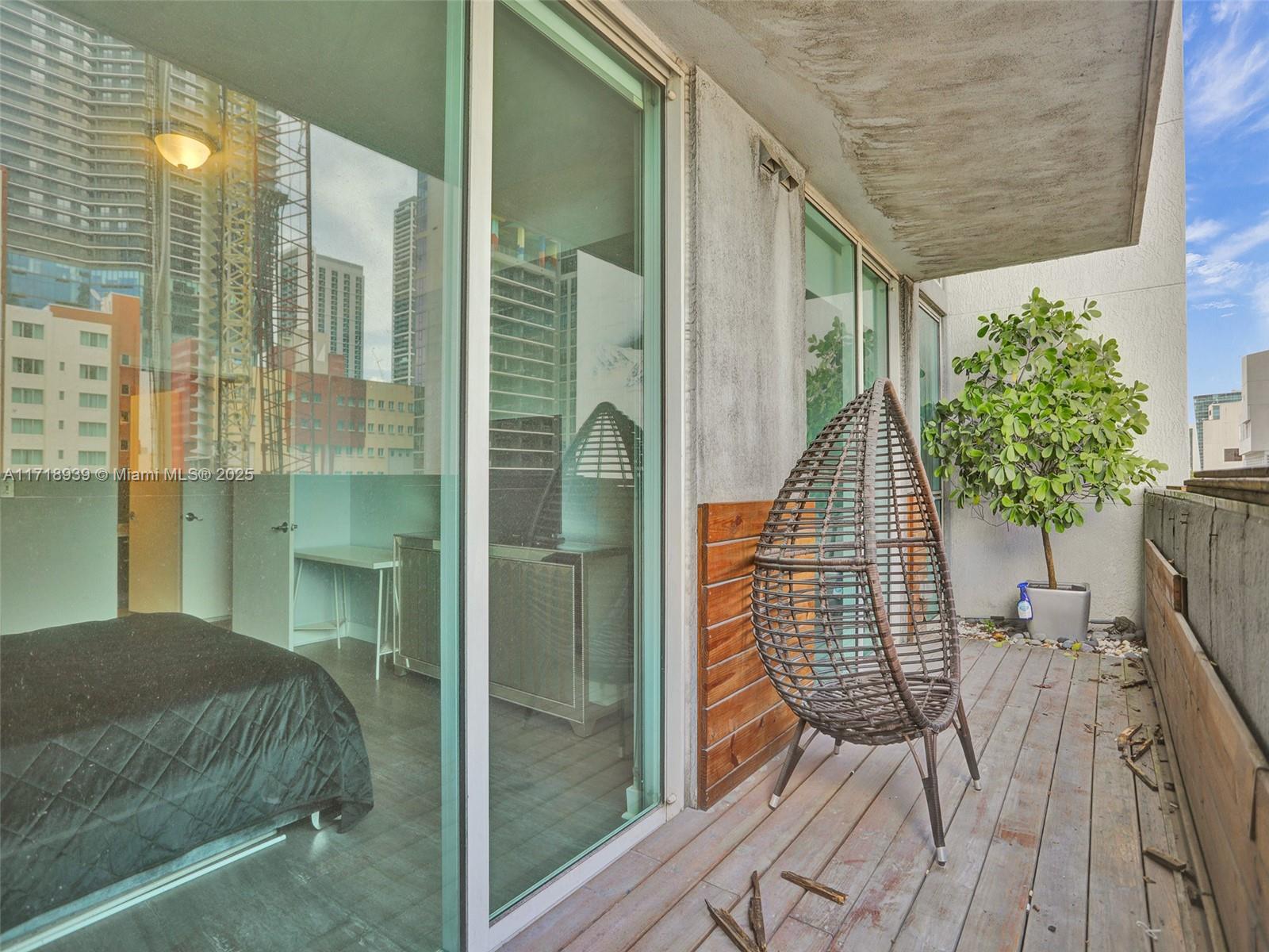 244 Biscayne Blvd #406, Miami FL 33132
