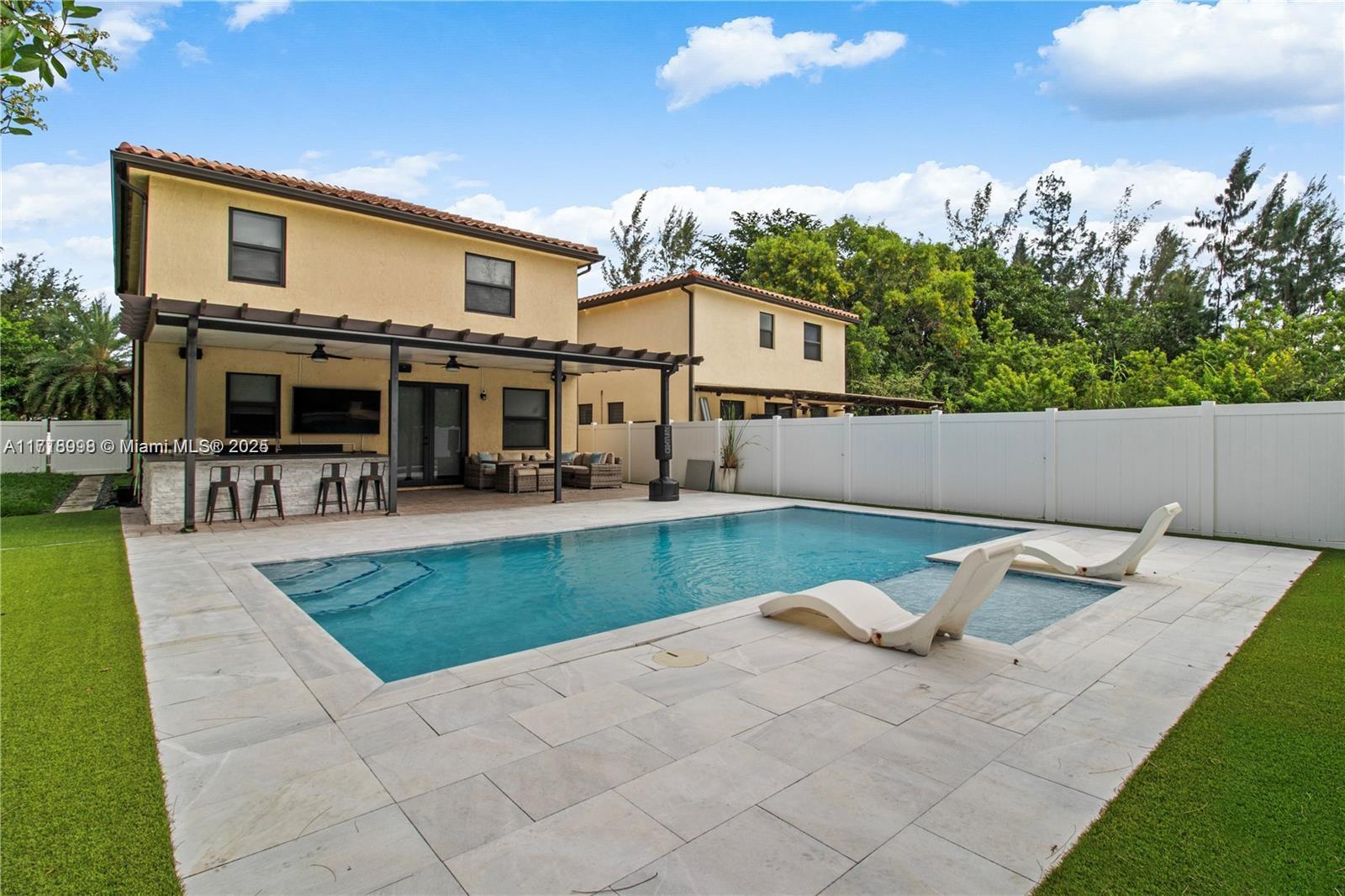 8501 W 33rd Ave, Hialeah, Florida image 34