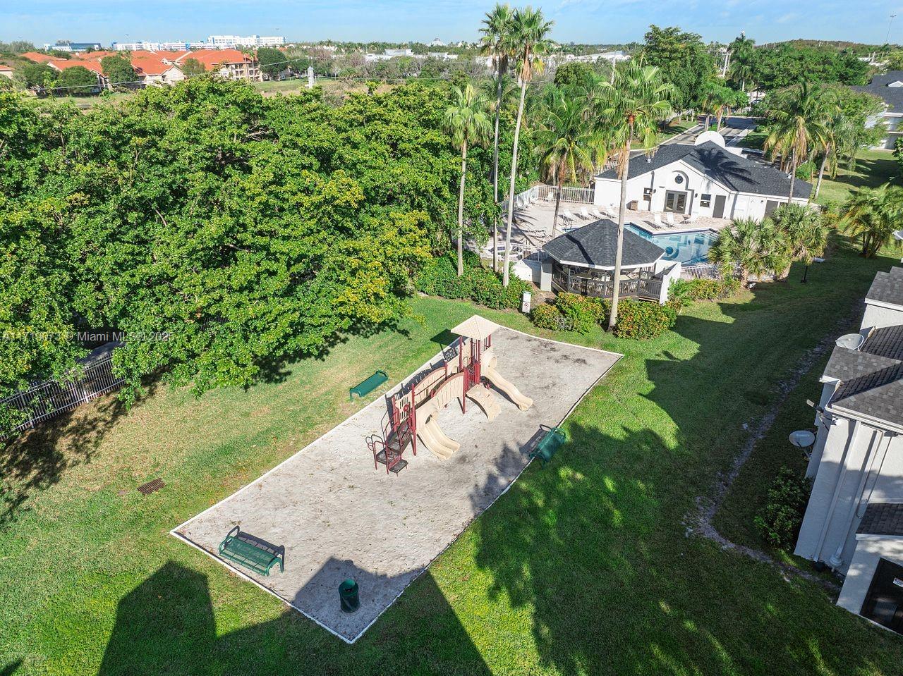 735 SW 113th Way #735, Pembroke Pines, Florida image 22