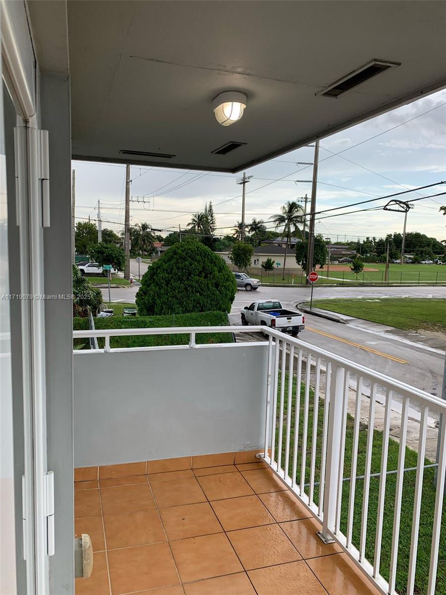 2250 W 5th Way, Hialeah, Florida image 22