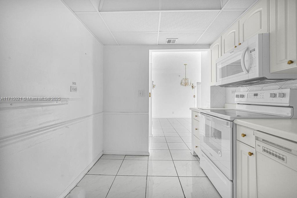 20355 NE 34th Ct #725, Aventura, Florida image 15