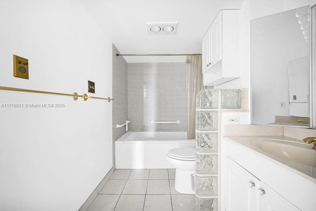 20355 NE 34th Ct #725, Aventura, Florida image 24