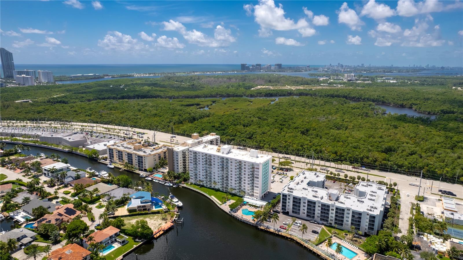 2841 NE 163rd St #409, North Miami Beach, Florida image 12