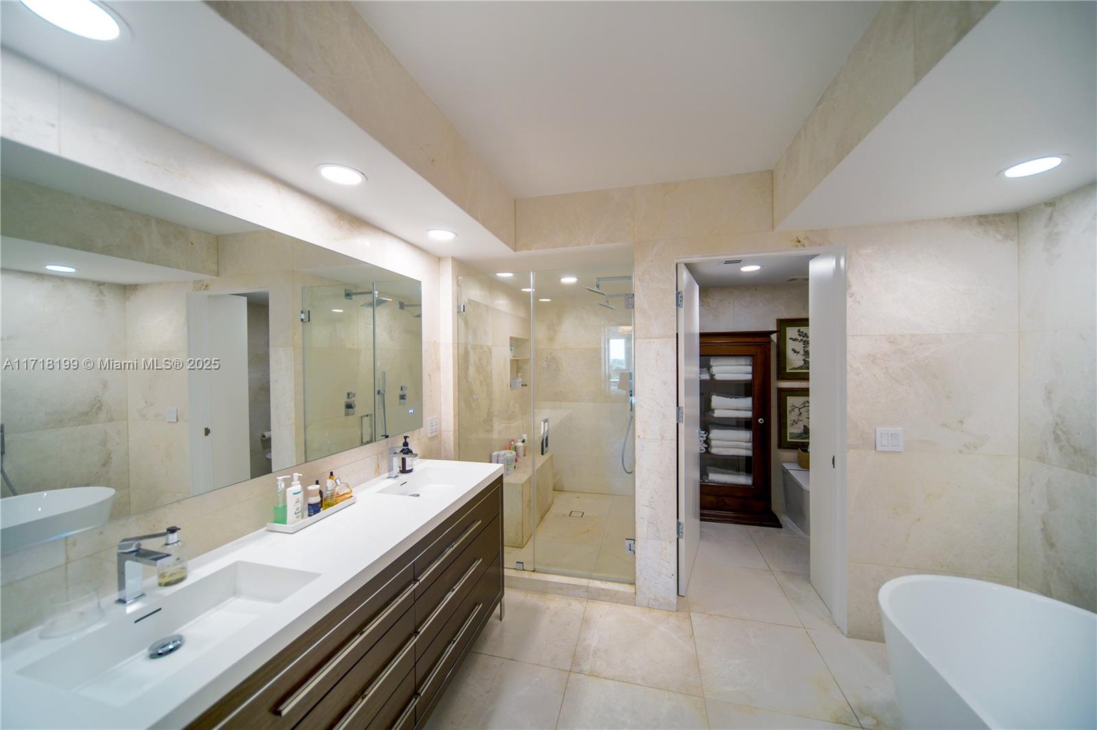 765 Crandon Blvd #510, Key Biscayne, Florida image 22