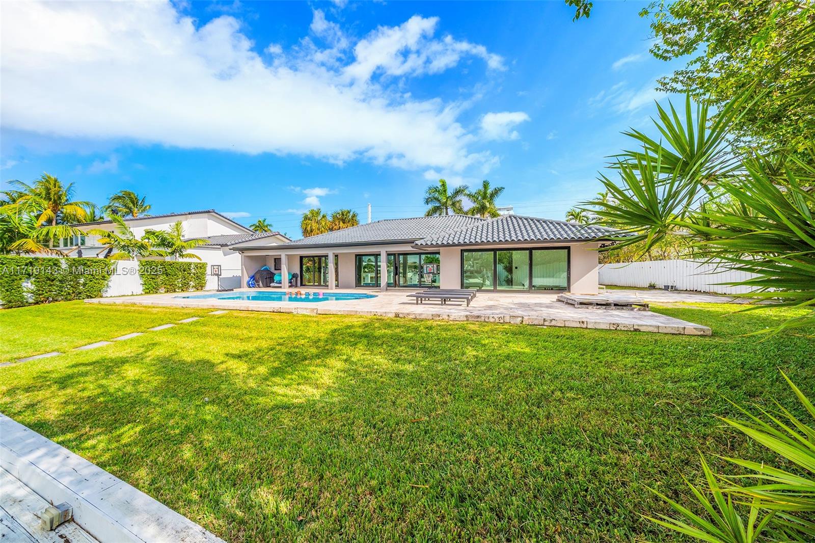 16650 NE 35th Ave, North Miami Beach, Florida image 33