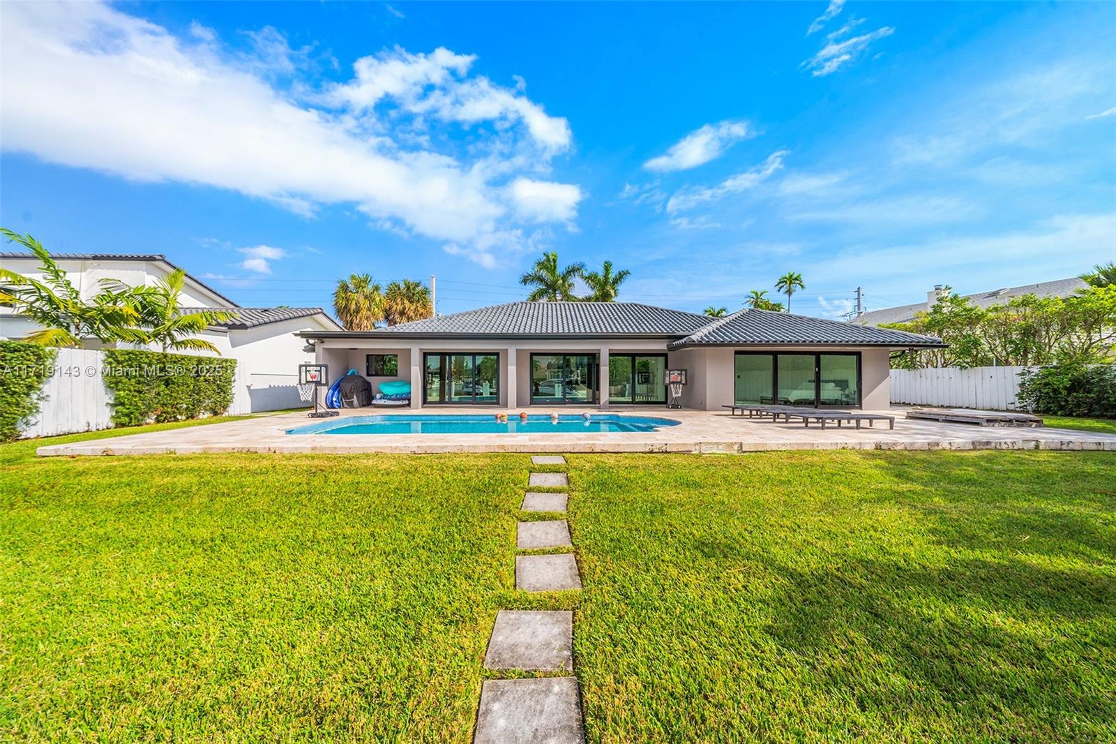 16650 NE 35th Ave, North Miami Beach, Florida image 35