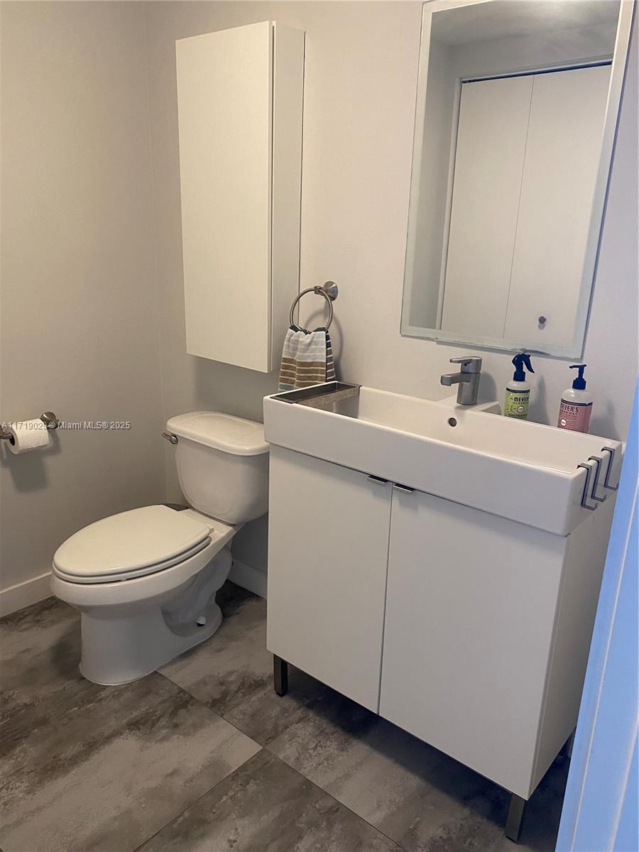 690 SW 1st Ct #1515, Miami FL 33130