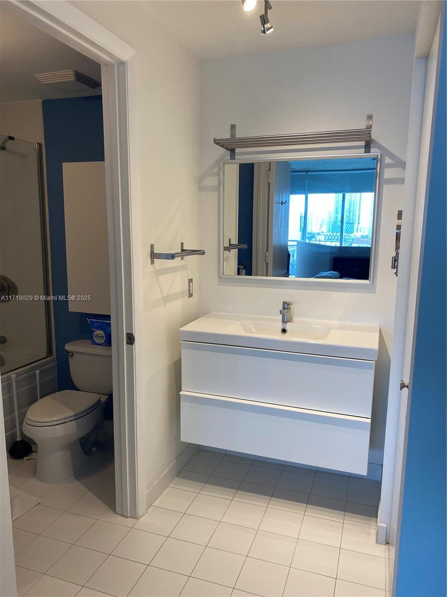 690 SW 1st Ct #1515, Miami FL 33130
