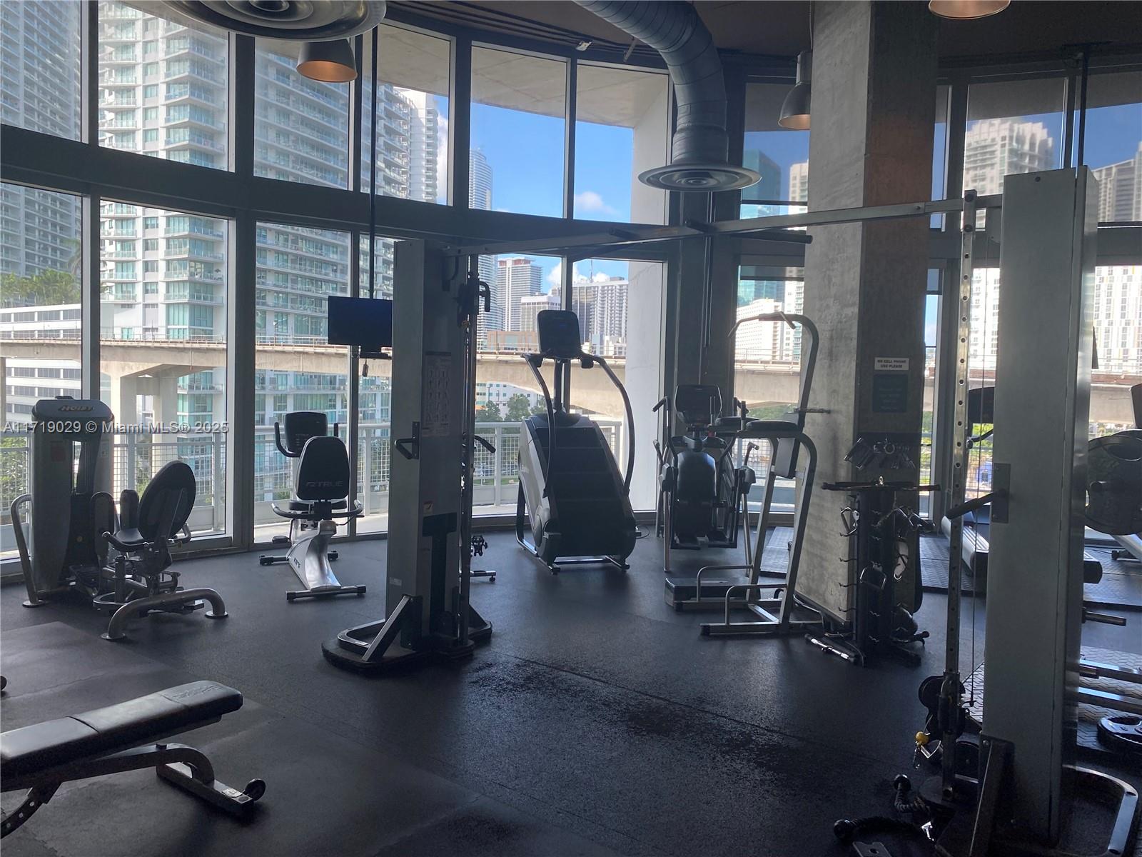 690 SW 1st Ct #1515, Miami FL 33130