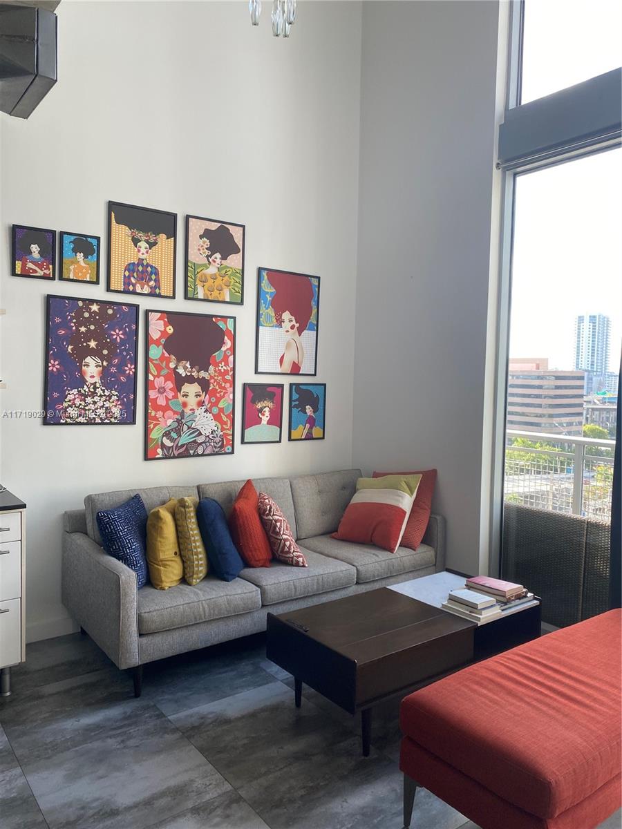 690 SW 1st Ct #1515, Miami FL 33130