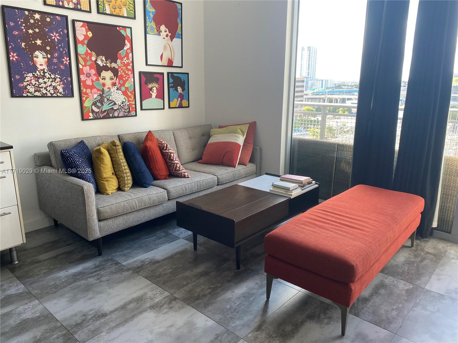 690 SW 1st Ct #1515, Miami FL 33130