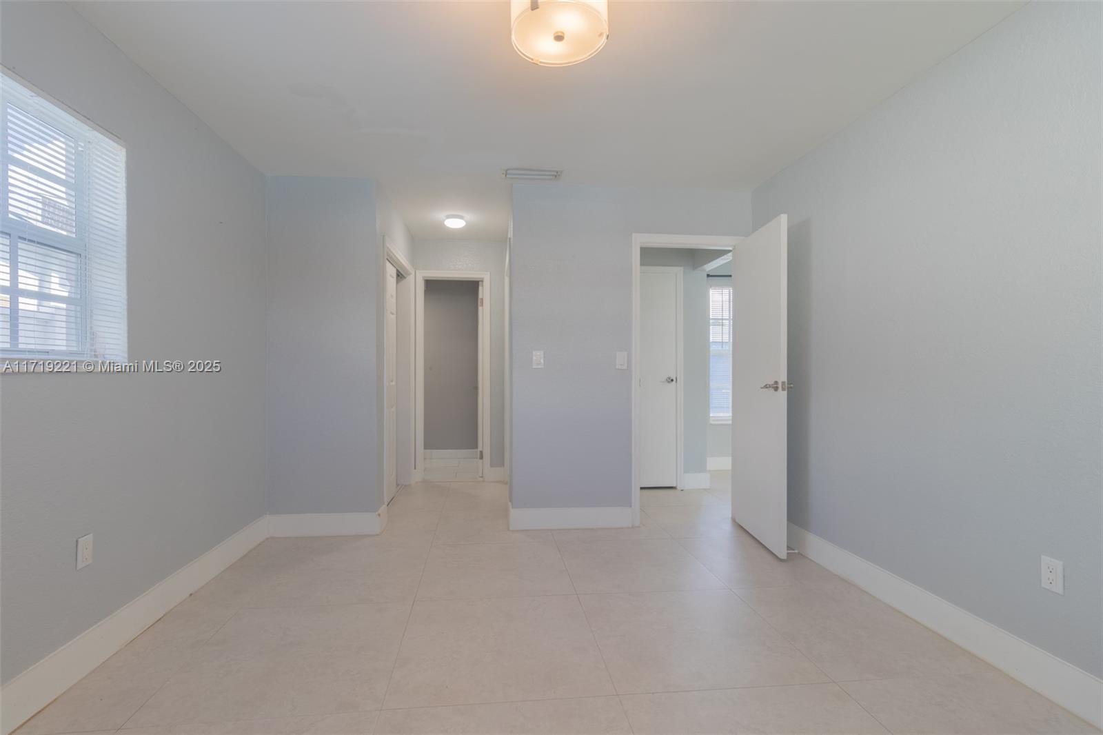 8531 NW 25th St, Sunrise, Florida image 13