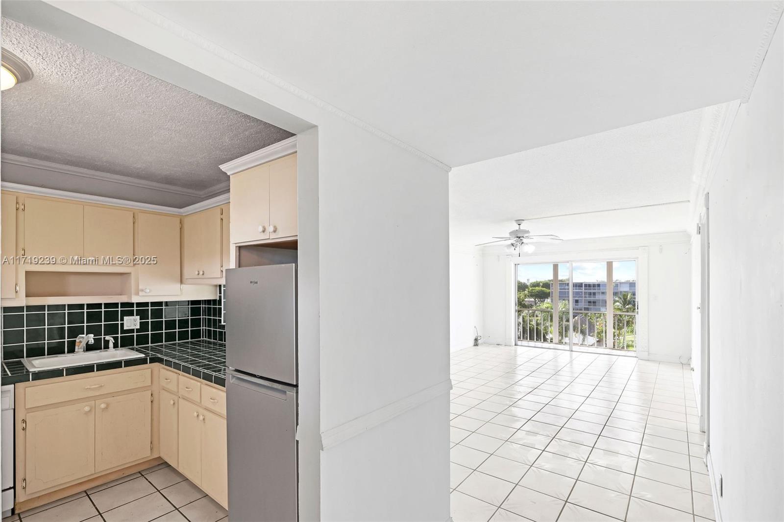 4650 Washington St #504, Hollywood, Florida image 3