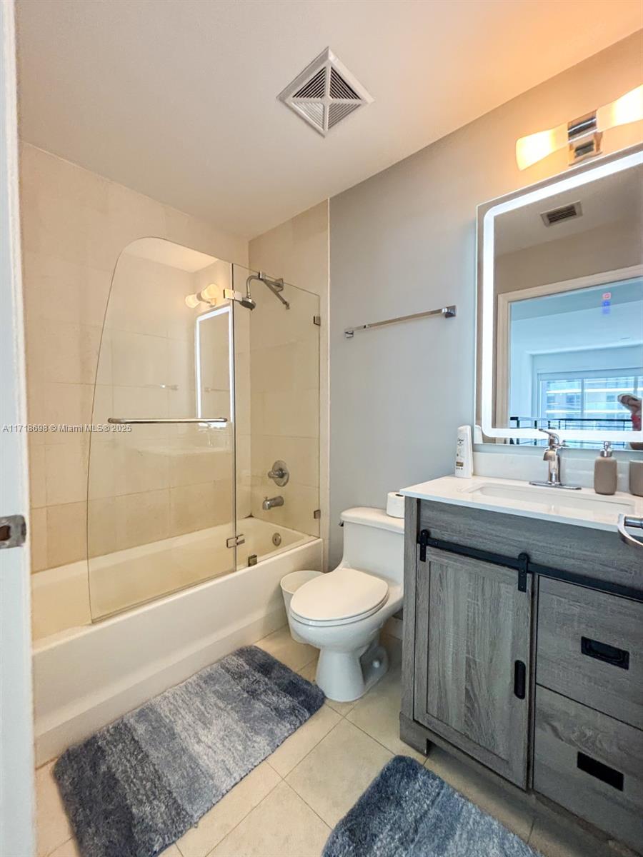 60 SW 13th St #3212, Miami FL 33130