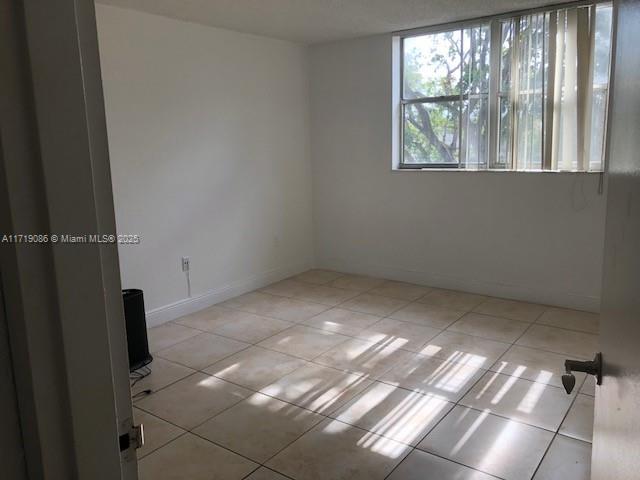 1805 Sans Souci Blvd #423, North Miami, Florida image 3