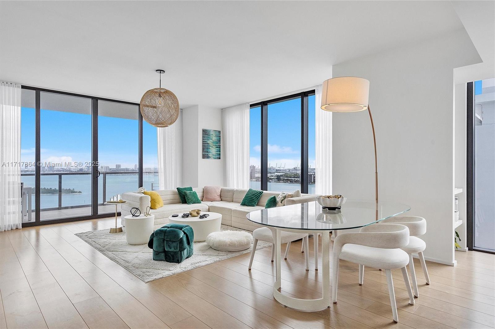 Condo for Sale in Miami, FL