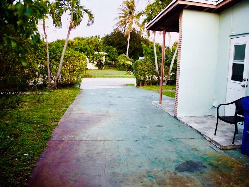 1560 NE 42 St, Pompano Beach, Florida image 40