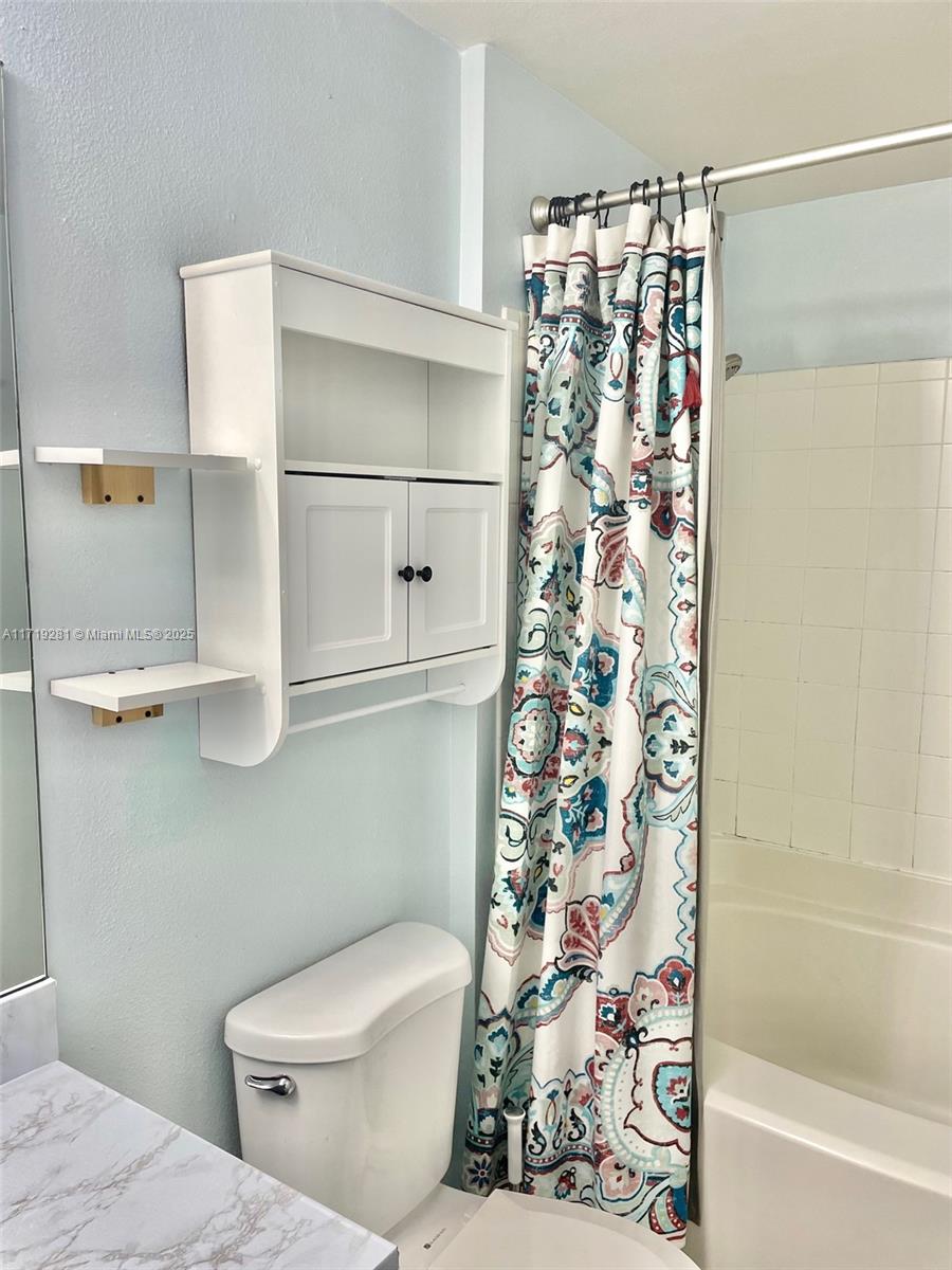 533 NE 3rd Ave #230, Fort Lauderdale, Florida image 18