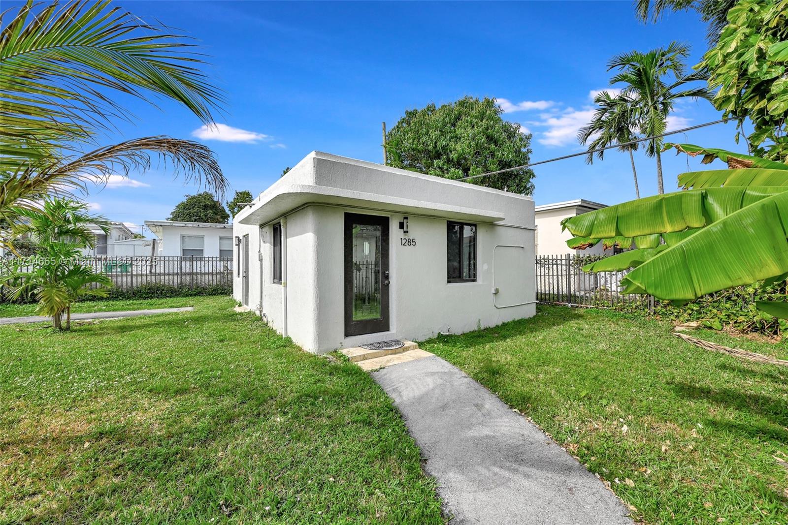 1281 NE 110th St, Miami, Florida image 22