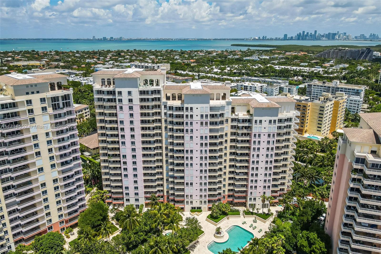 781 Crandon Blvd #106, Key Biscayne, Florida image 10