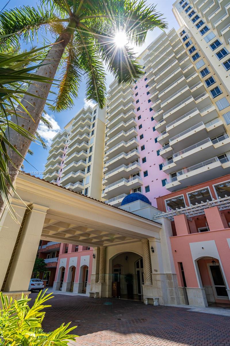 781 Crandon Blvd #106, Key Biscayne, Florida image 9