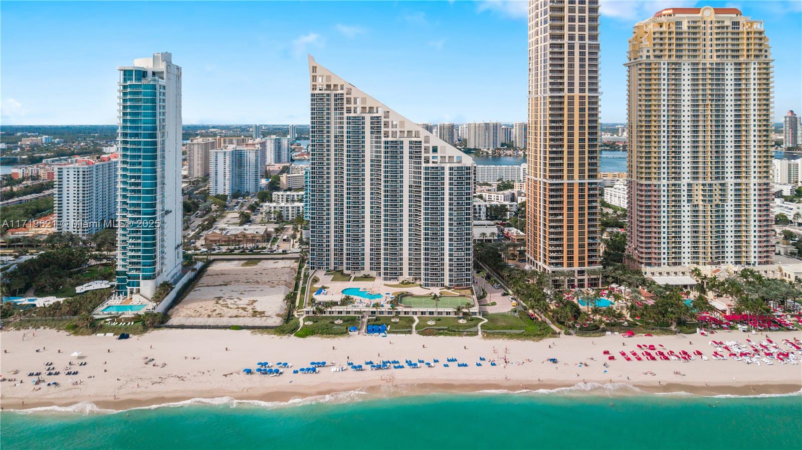 17555 Collins Ave #607, Sunny Isles Beach, Florida image 32