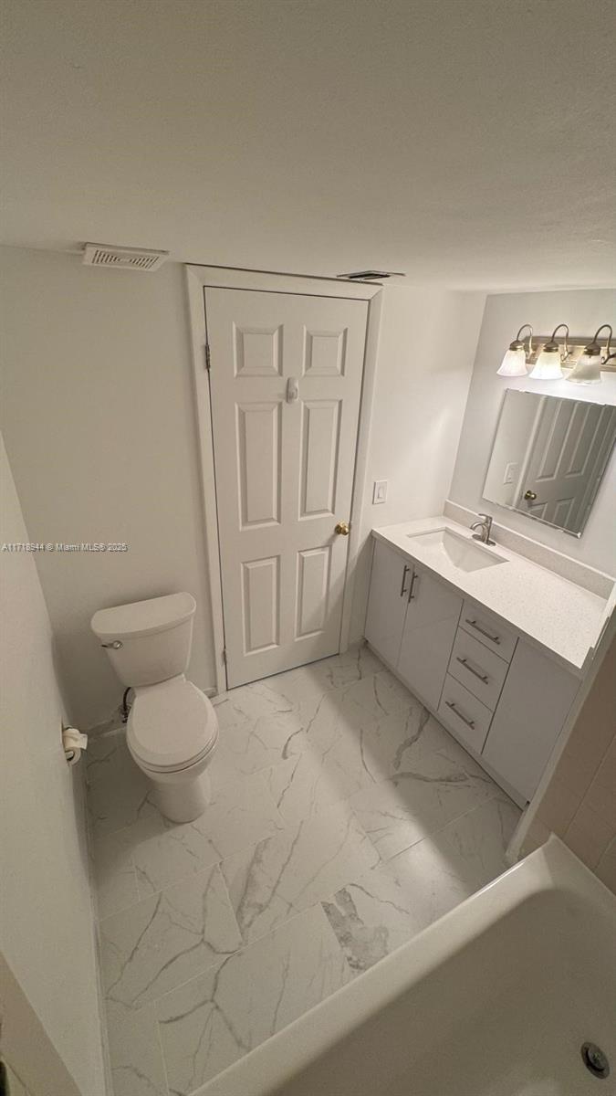 6292 NW 186th St #204, Hialeah FL 33015