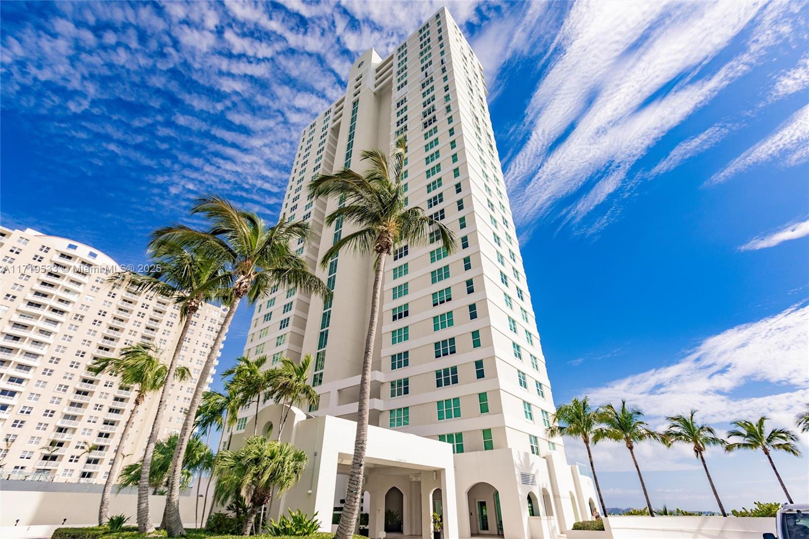 800 Claughton Island Dr #1203, Miami FL 33131