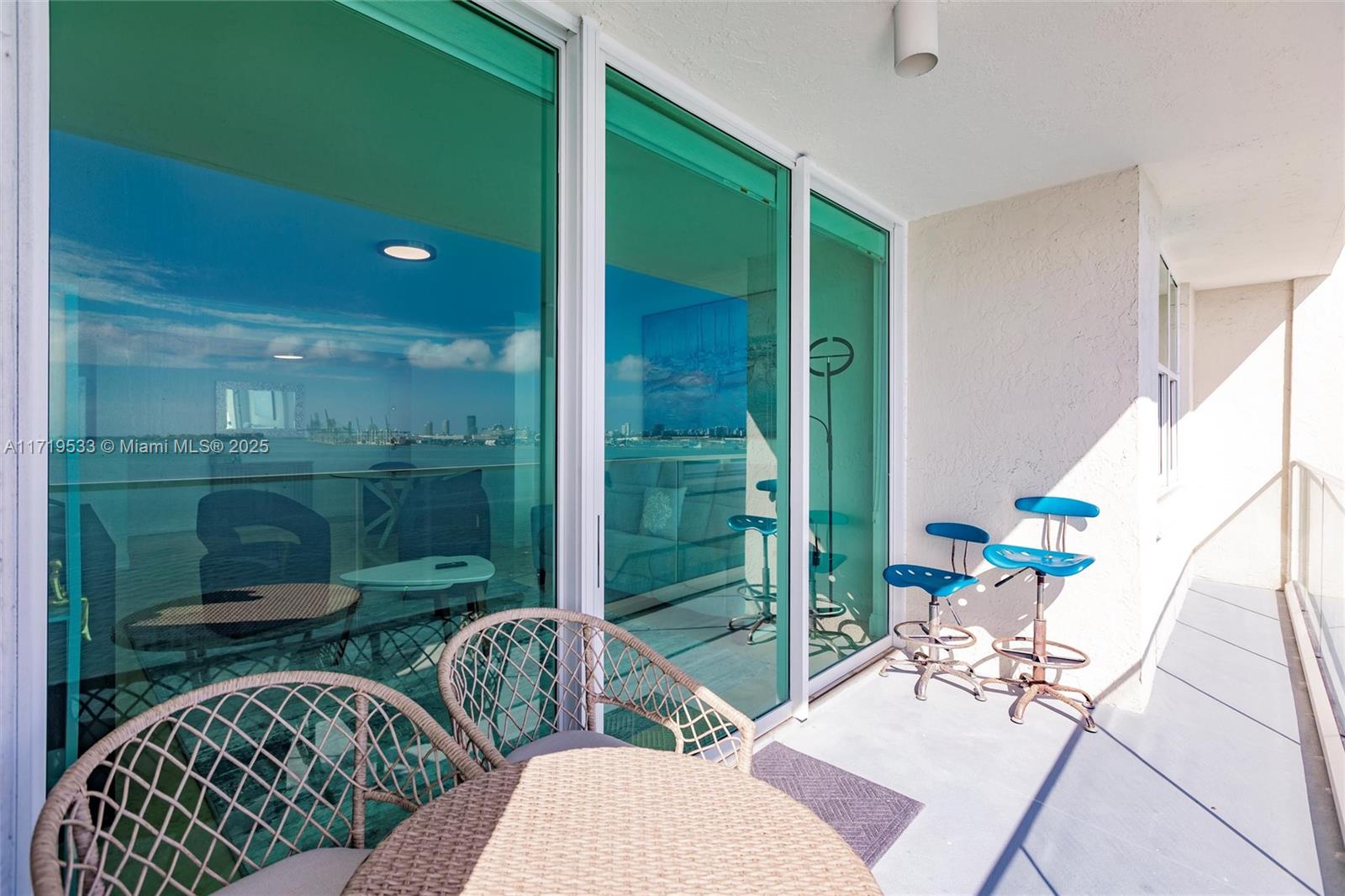 800 Claughton Island Dr #1203, Miami FL 33131