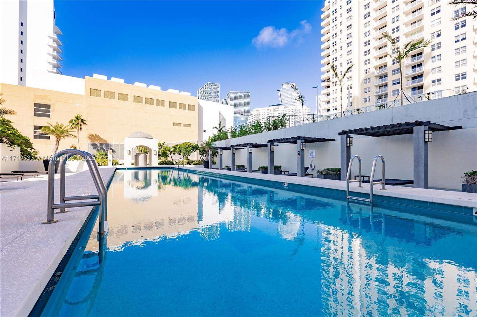 800 Claughton Island Dr #1203, Miami FL 33131