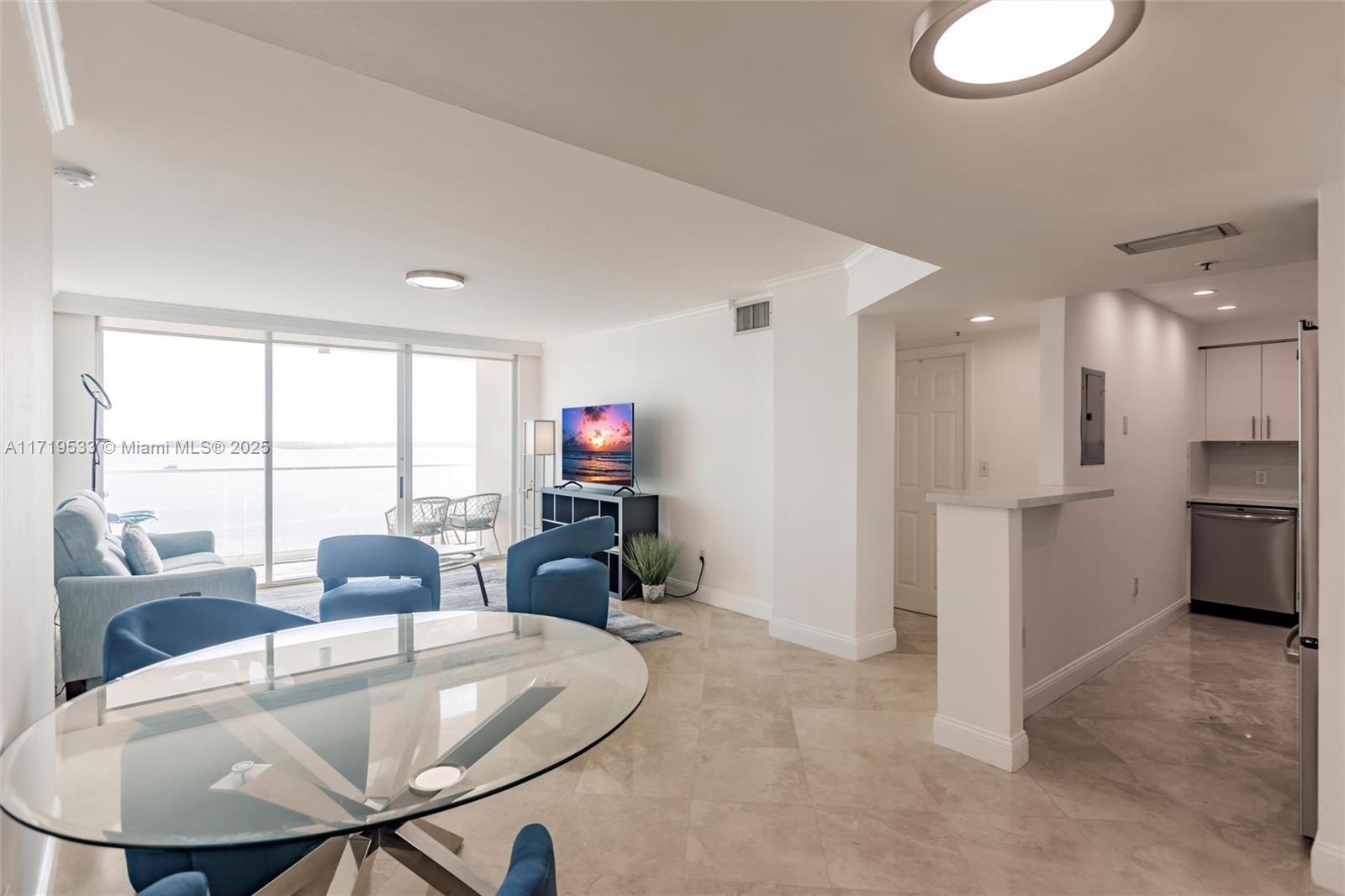 800 Claughton Island Dr #1203, Miami FL 33131