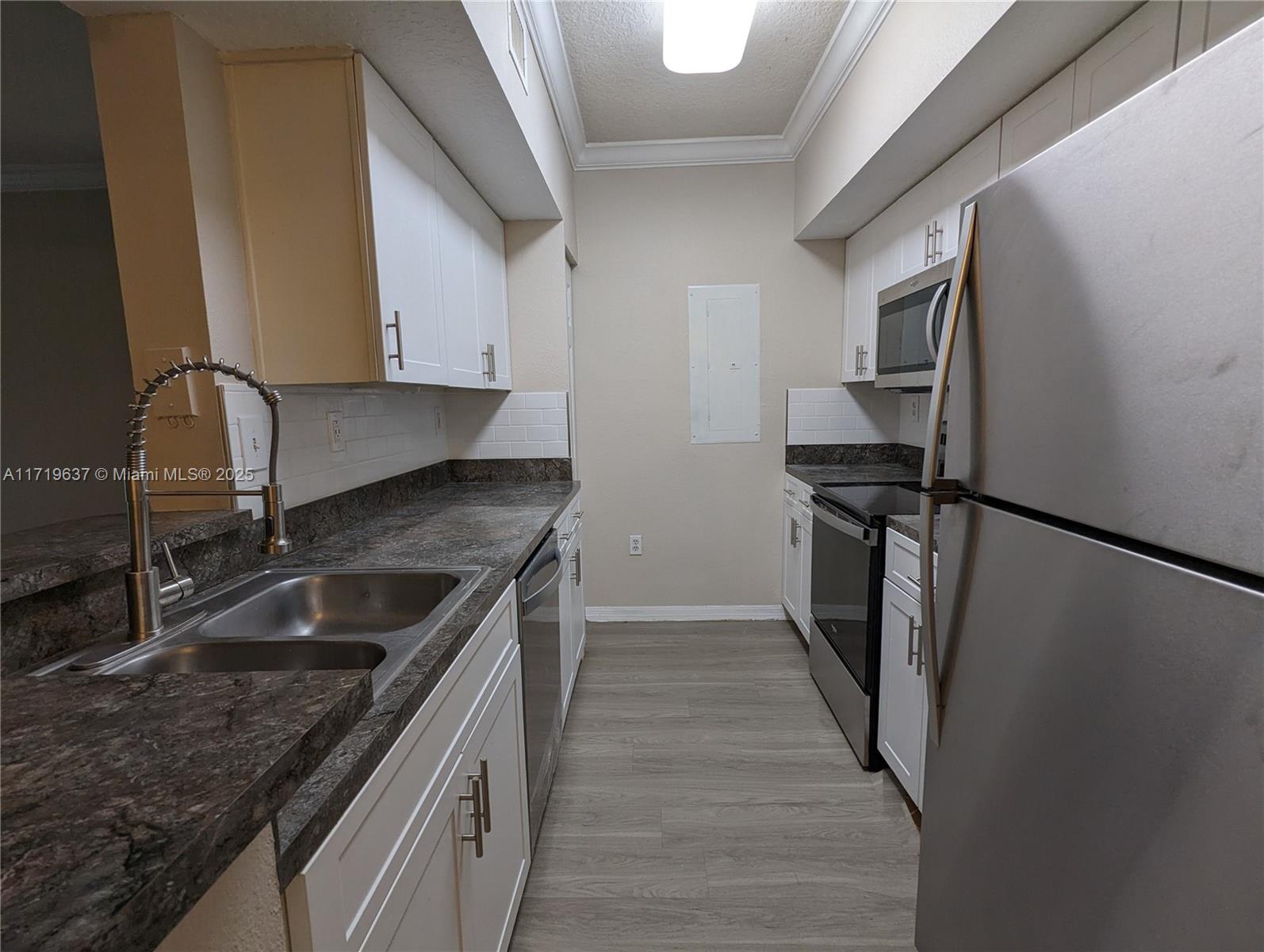 Property photo # 4