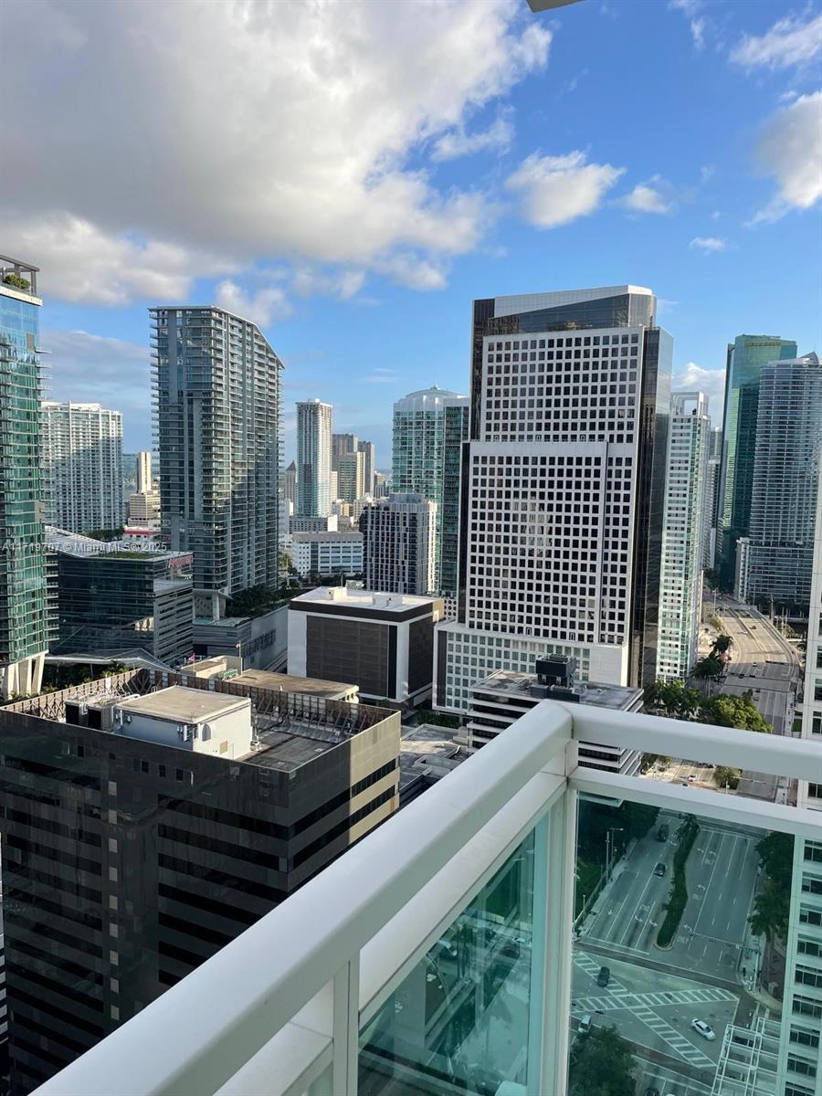 Condo for Sale in Miami, FL