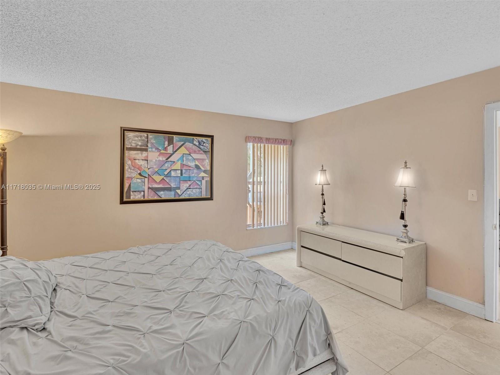 8400 Lagos De Campo Blvd #103, Tamarac, Florida image 25