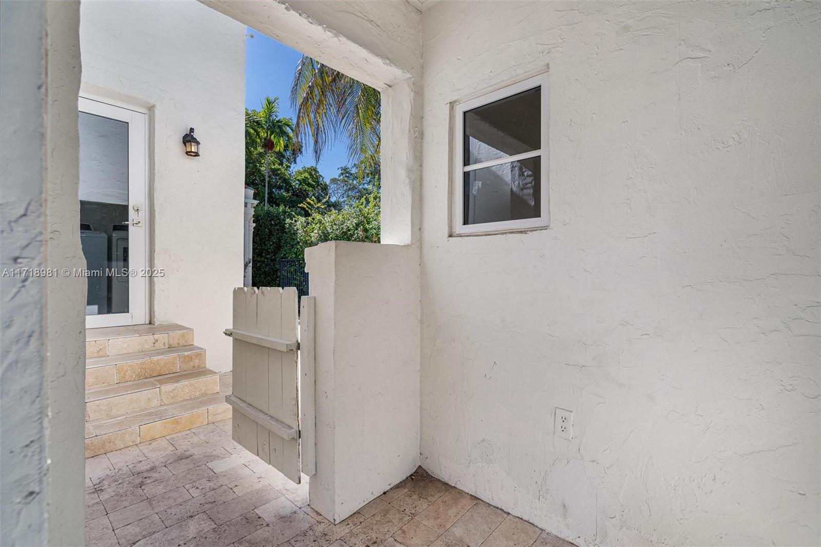 1023 Venetia Ave, Coral Gables, Florida image 27