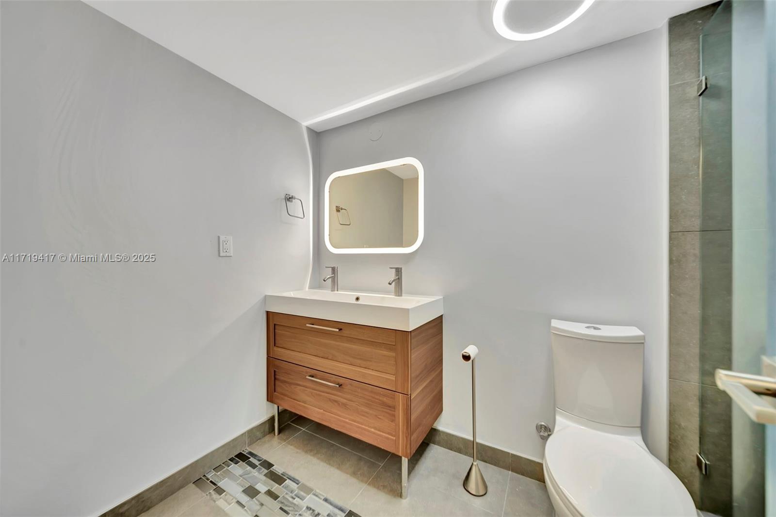 Listing Photo 24
