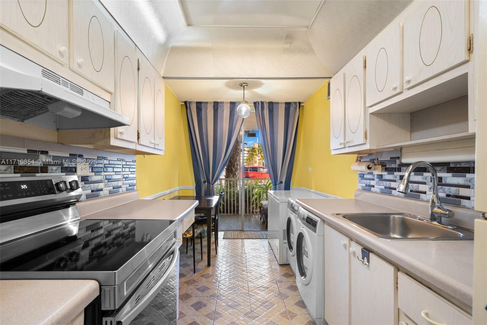 Listing Photo 8