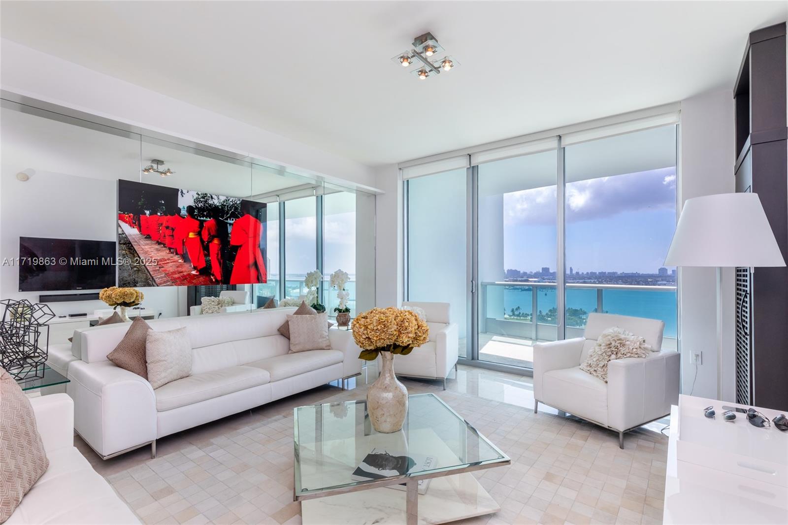 900 Biscayne Blvd #2002, Miami FL 33132