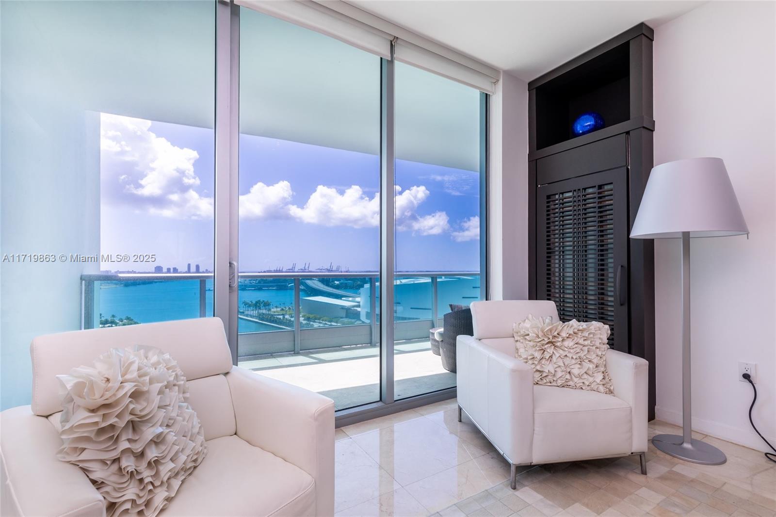 900 Biscayne Blvd #2002, Miami FL 33132