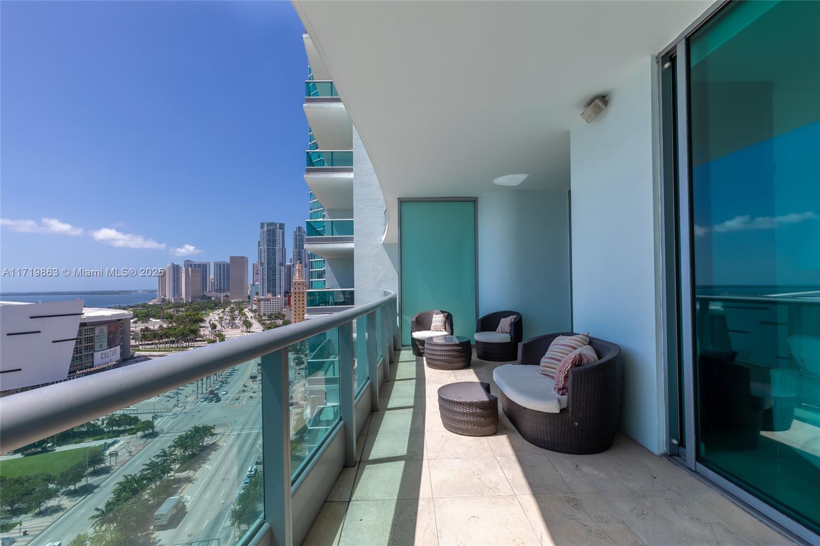 900 Biscayne Blvd #2002, Miami FL 33132