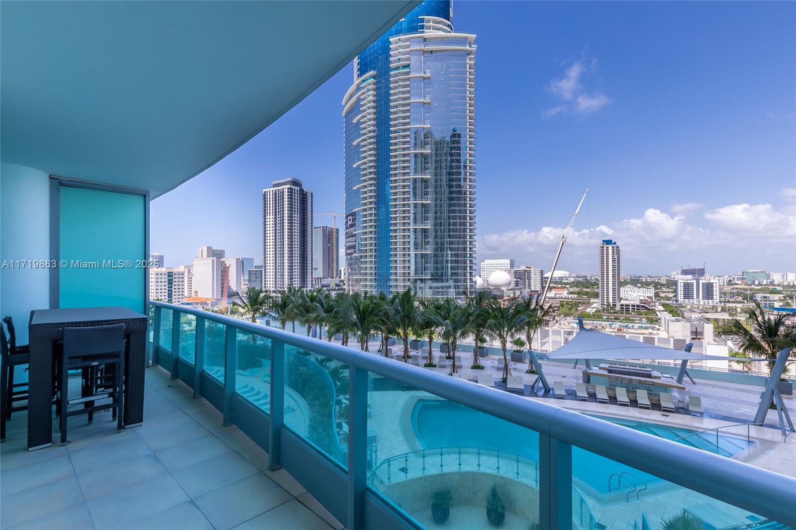 900 Biscayne Blvd #2002, Miami FL 33132