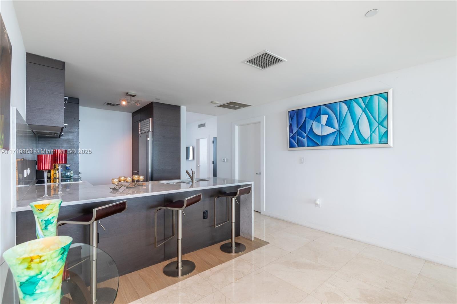 900 Biscayne Blvd #2002, Miami FL 33132