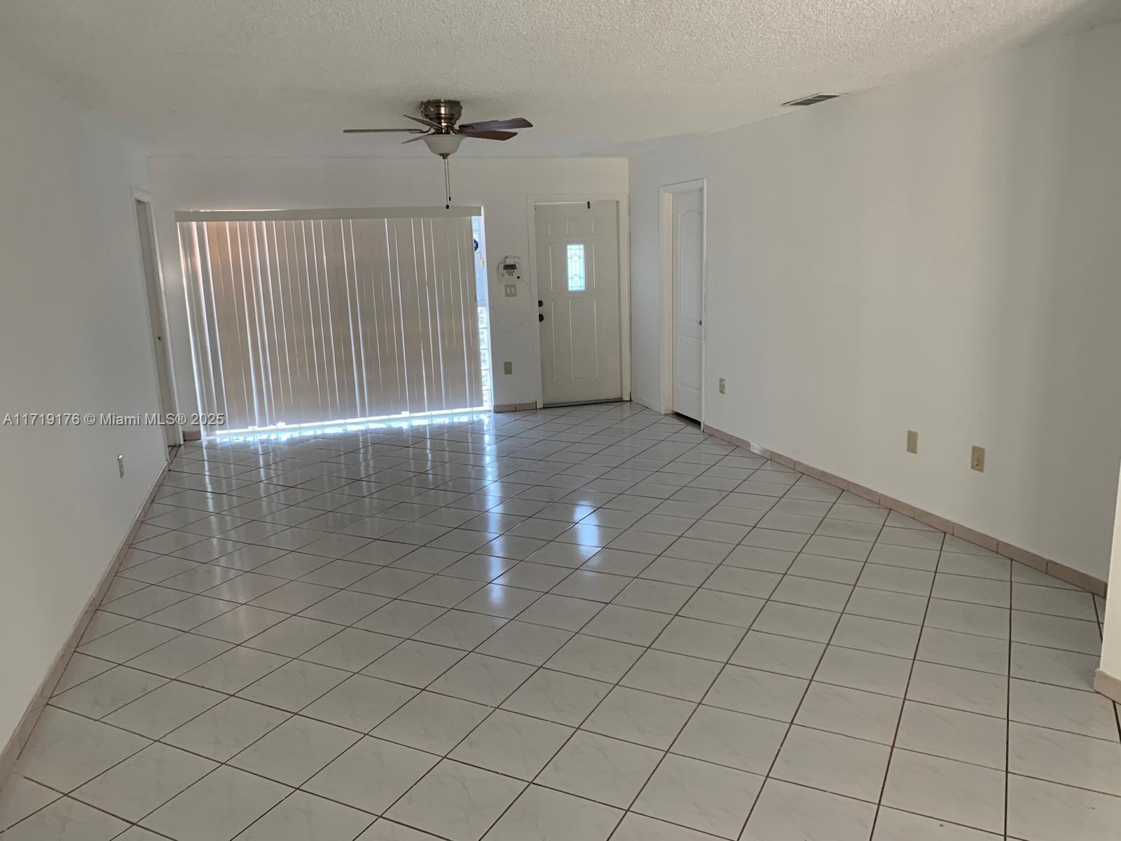 10431 SW 207th St, Cutler Bay, Florida image 4