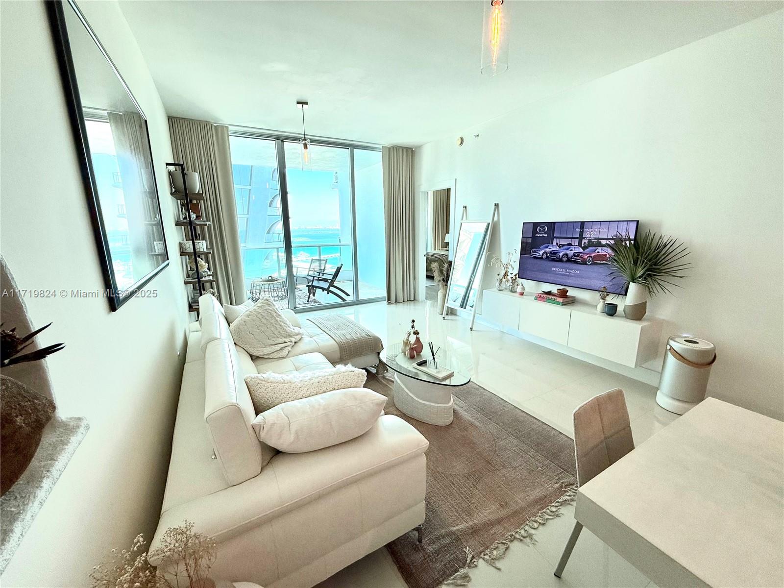 900 Biscayne Blvd #3110, Miami FL 33132