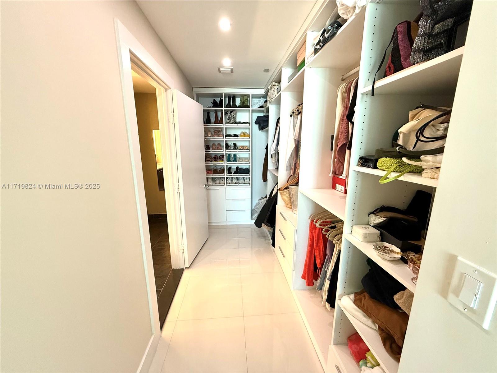 900 Biscayne Blvd #3110, Miami FL 33132