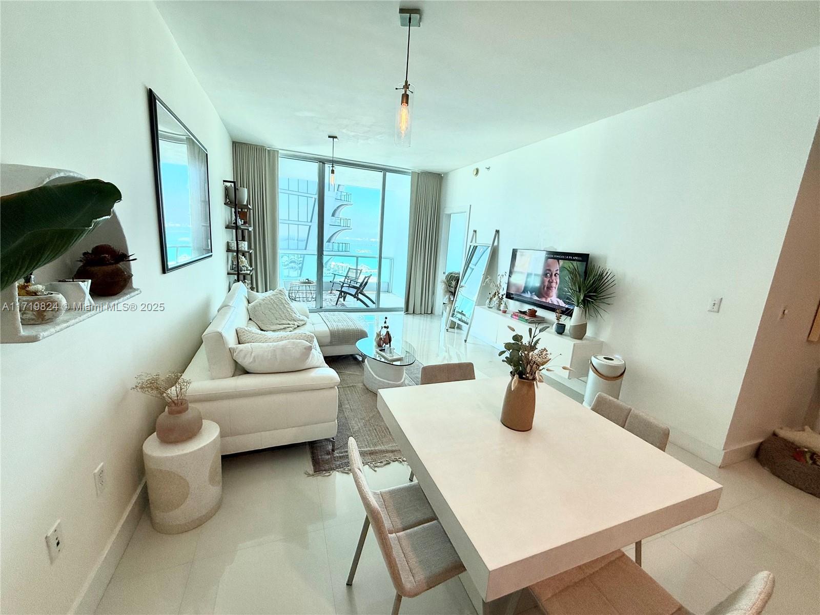 900 Biscayne Blvd #3110, Miami FL 33132